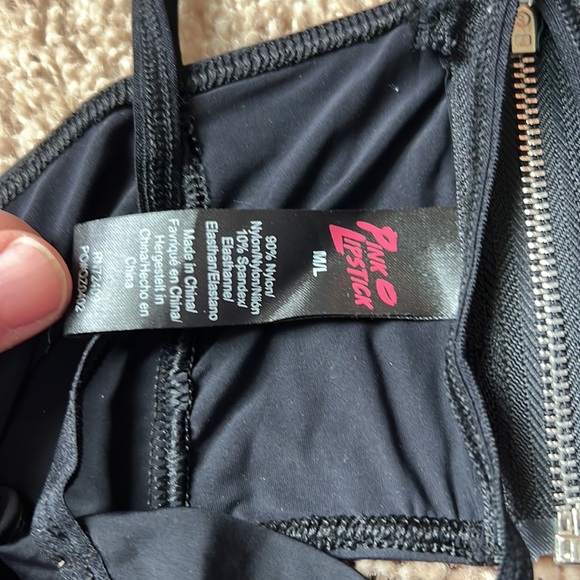 📦 Strappy Bondagey Style Intimates Set Bra / G String - Picture 3 of 3